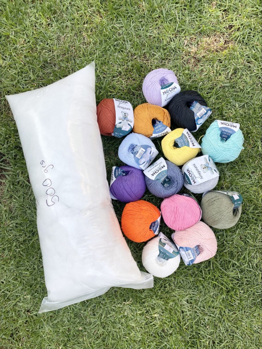 15 Amigurumis color a elección + 500 gramos de relleno